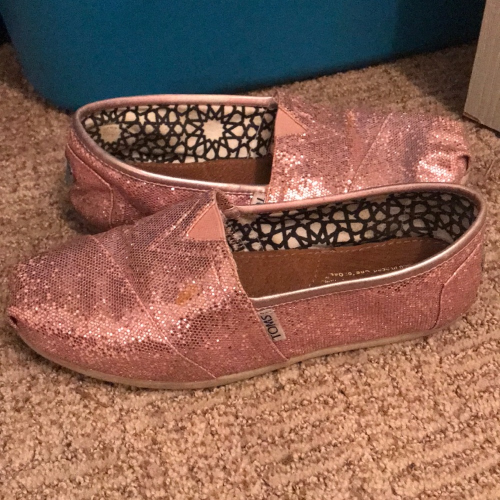 Toms